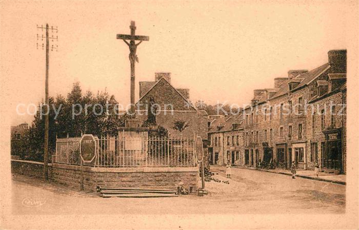 Chatelaudren Rue de Brest Croix Monument Statue