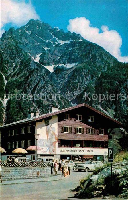 Mittelberg Kleinwalsertal Hotel Alte Krone mit Zwoeflerkopf Allgaeuer Alpen