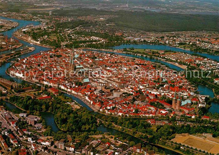 LueBECK  CITY Hansestadt Luftaufnahme aus 800 m Hoehe