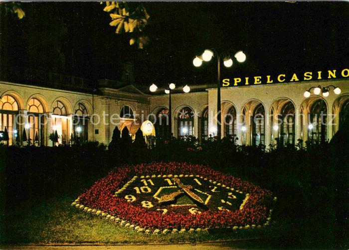 Baden Wien Spielcasino mit Blumenuhr Nachtaufnahme Kur und Kongressstadt