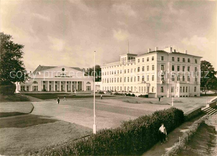 Heiligendamm Ostseebad Blick zum Kurhaus und Haus Mecklenburg