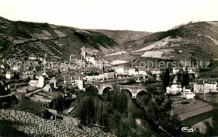 Estaing Aveyron Son Chateau Fliegeraufnahme