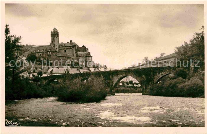 Estaing Aveyron Le Chateuau et le Vieux Pont