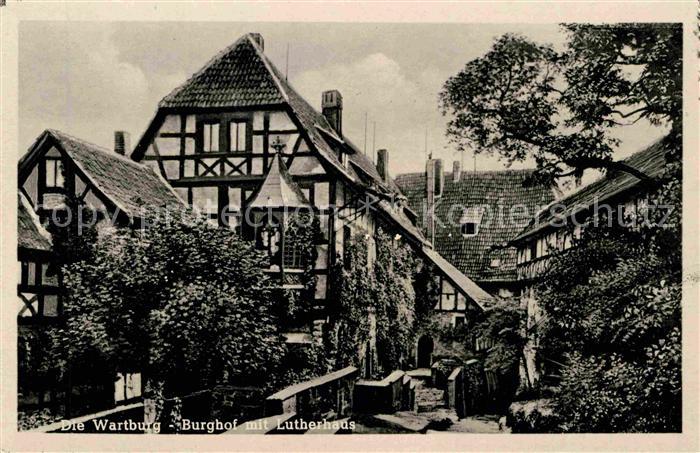 Wartburg Eisenach Burghof mit Lutherhaus