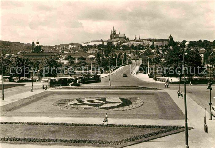Praha Prahy Prague Burg mit Manes-Bruecke