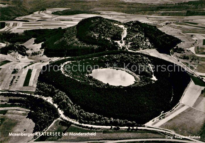 Manderscheid Eifel Mosenberger Kratersee Fliegeraufnahme