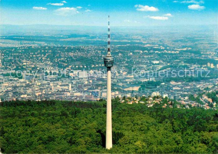 STUTTGART CITY Fernsehturm mit Blick auf die Stadt Fliegeraufnahme