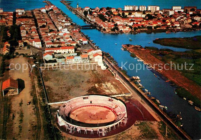 Le Grau-du-Roi Gard Vue aerienne sur les arènes et le Vidou