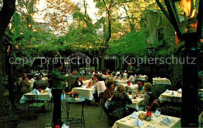 New Orleans Louisiana Court of Two Sisters