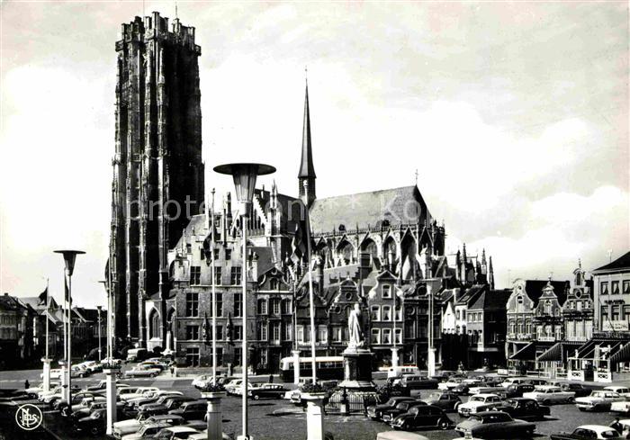 Mechelen Malines Grote Markt en Hoofdkerk