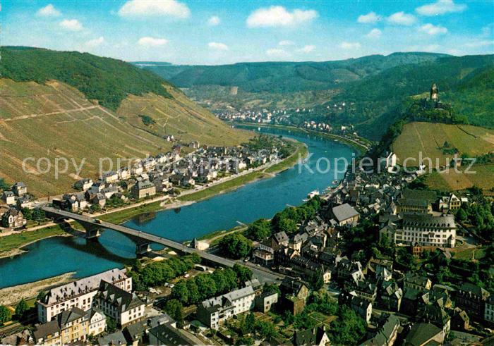 Cochem Mosel Fliegeraufnahme Blick vom Pinnerkreuz auf Mosel