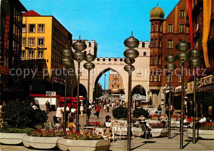 Muenchen Bayern Neuhauser Strasse und Karlstor