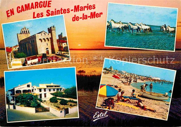 Les Saintes-Maries-de-la-Mer en Camarque Eglise Plage Maisons provencales