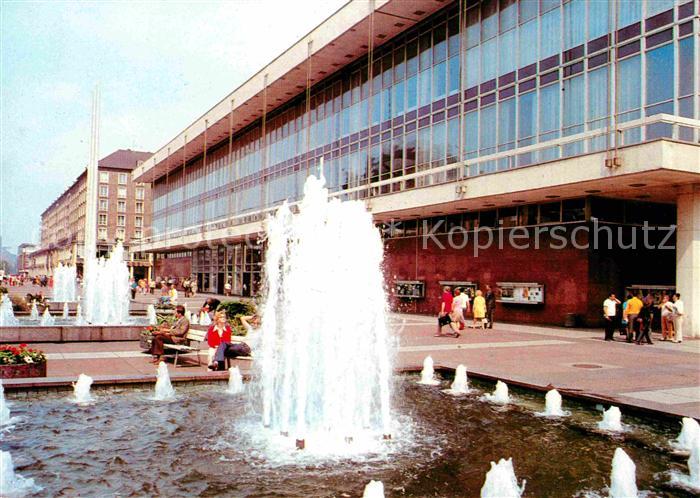 DRESDEN Elbe Kulturpalast Wasserspiele