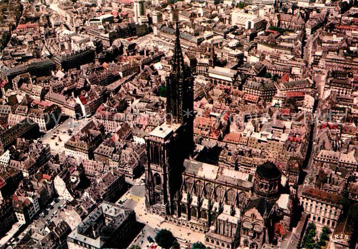 Strasbourg Alsace Cathedrale Strassburger Muenster aus der Vogelschau gesehen