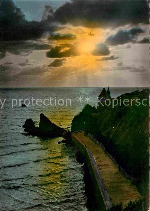 Biarritz Pyrenees Atlantiques Coucher de soleil sur la villa Belza