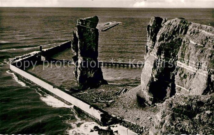 HELGOLAND Insel Schleswig-Holstein Nordspitze mit Lange Anna Steilkueste