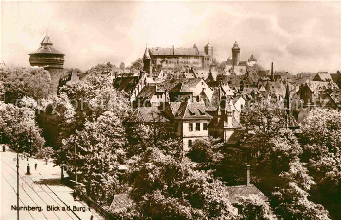 NueRNBERG  CITY Altstadt mit Blick zur Burg