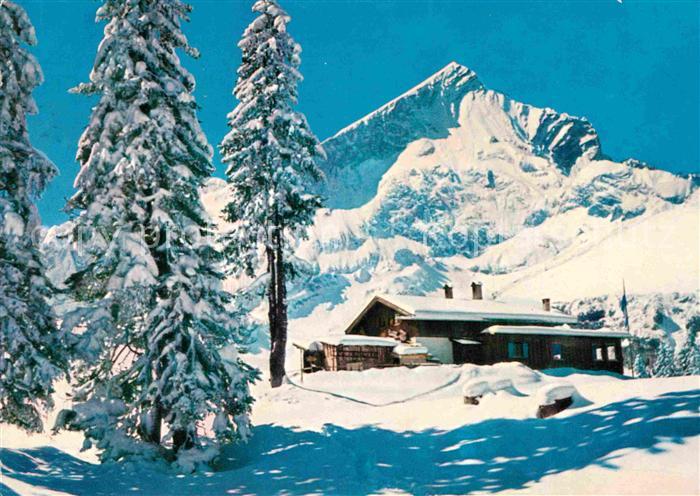 GARMISCH-PARTENKIRCHEN Bayern Kreuzalm gegen Alpspitze Winterpanorama