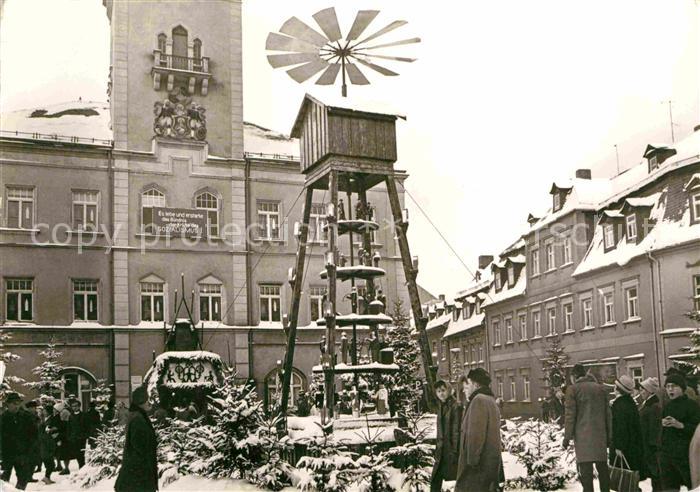 Schneeberg Erzgebirge Markt Weihnachtspyramide