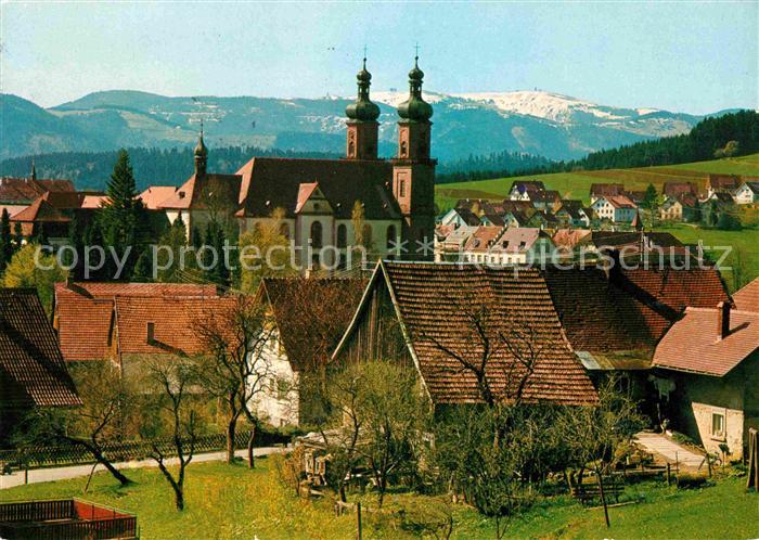 St Peter Schwarzwald Ortsansicht mit Kirche mit Blick zum Feldberg