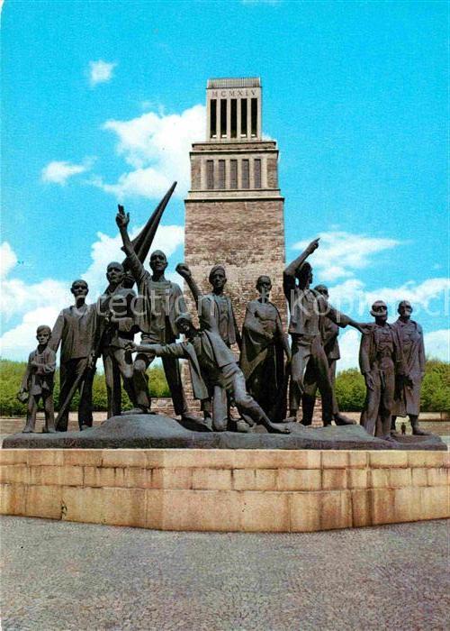 Buchenwald Weimar Nationale Mahn und Gedenkstaette Turm mit Gruppenplastik