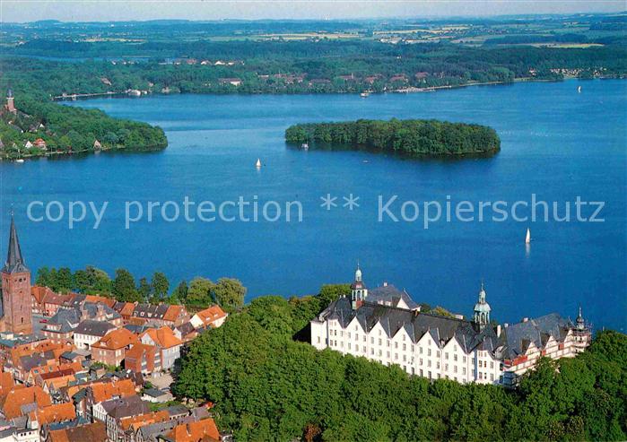 Ploen See Schloss Naturpark Holsteinische Schweiz Fliegeraufnahme