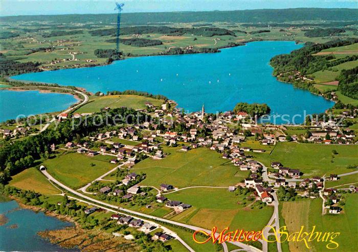 Mattsee Salzburg mit Obertrumer und Niedertrumer See Badeseen Fliegeraufnahme