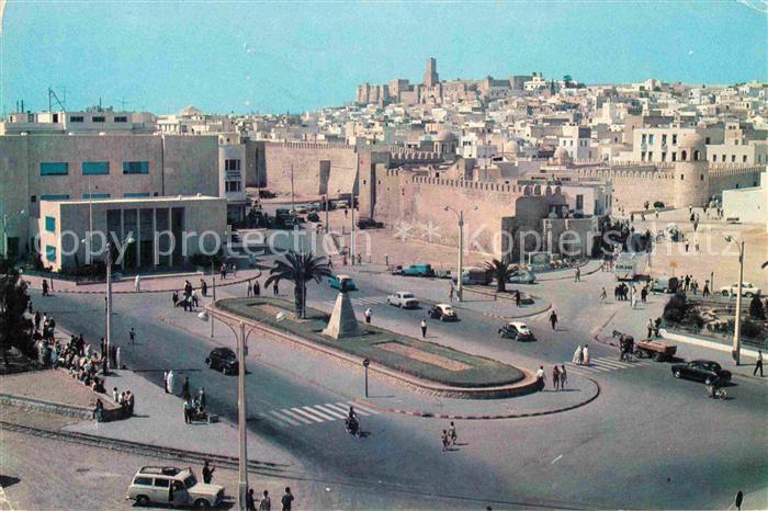 SOUSSE  Tunesie Place Farhat Hached et les remparts de
