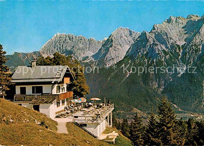 Mittenwald Bayern Kranzberg Haus mit Tiefkarspitze und Woerner