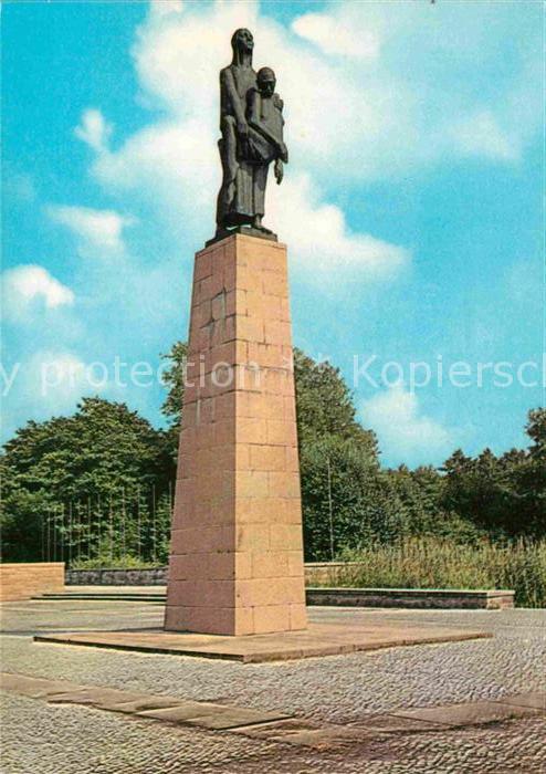 Ravensbrueck Nationale Mahn- und Gedenkstaette Plastik von Will Lammert