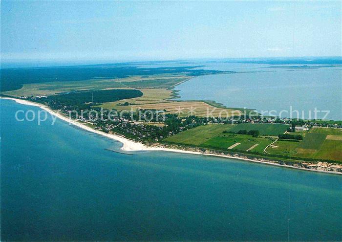 Ahrenshoop Ostseebad Fliegeraufnahme mit Strand