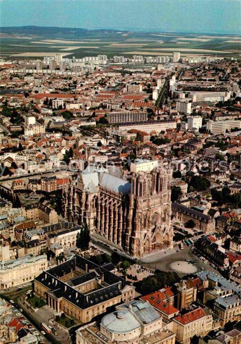 Reims Champagne Ardenne Fliegeraufnahme mit Kathedrale