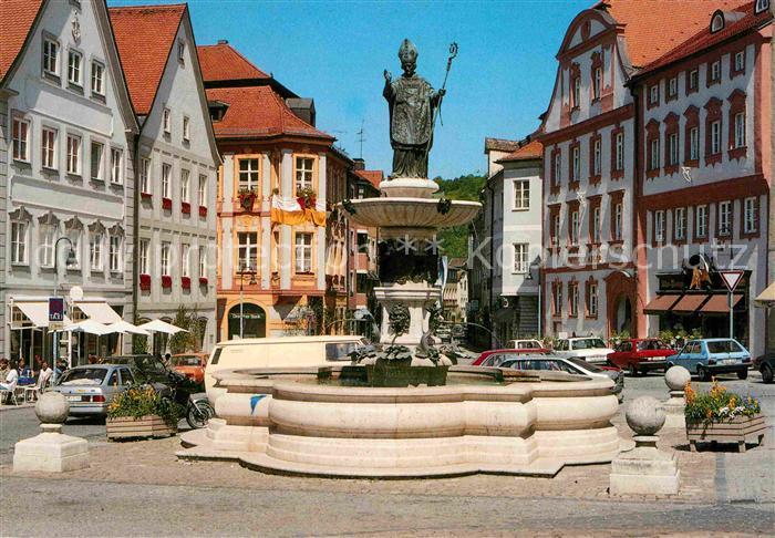 Eichstaett Oberbayern Marktplatz mit Willibaldsbrunnen