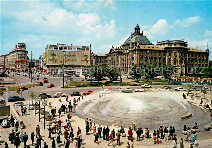 Muenchen Bayern Karlsplatz mit Justizpalast
