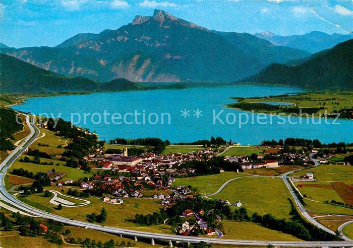 Mondsee Salzkammergut Ferien und Badeort mit Schafberg Autobahn Salzburg Wien Fl