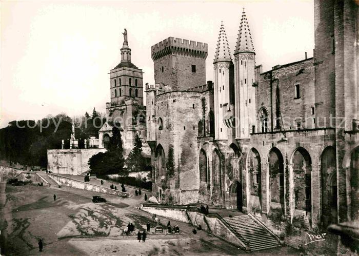 Avignon Vaucluse Palais des Papes XIV siècle Notre Dame