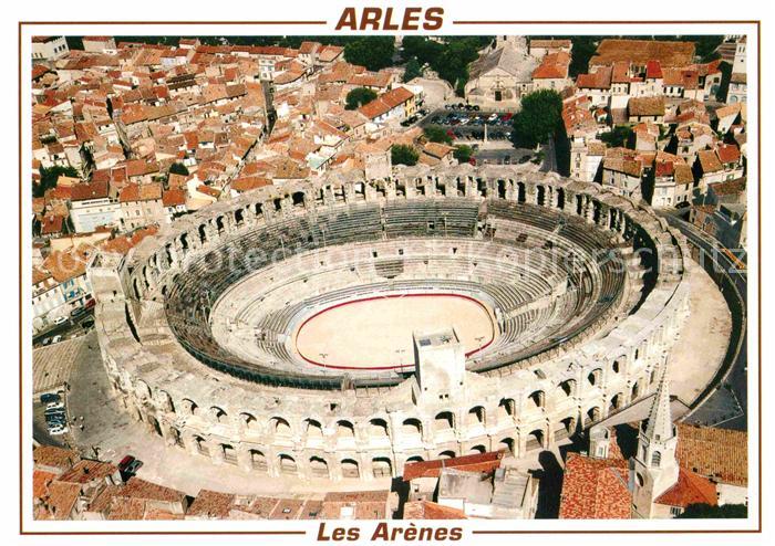 Arles Bouches-du-Rhone Les Arenes vue aerienne