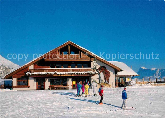 Arabba Dolomiten Rifugio Bec de Roces Kaiserhuette Wintersportplatz