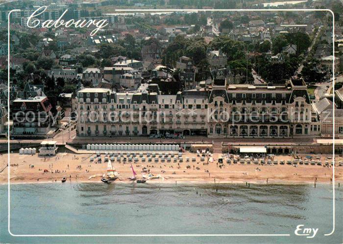 Cabourg Fliegeraufnahme Grand Hotel und Strand