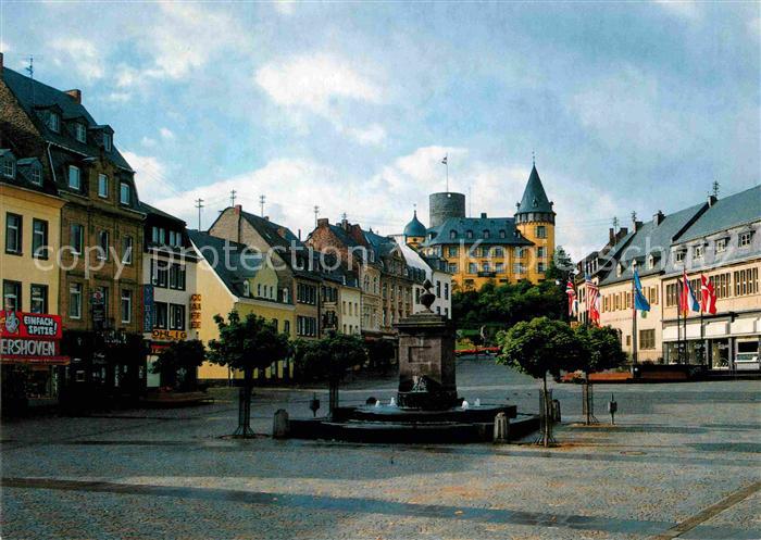 Mayen Marktplatz Brunnen Schloss