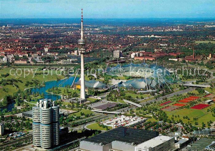 Muenchen Bayern Fliegeraufnahme Olympiagelaende BMW-Hochhaus Olympiaturm See Spo