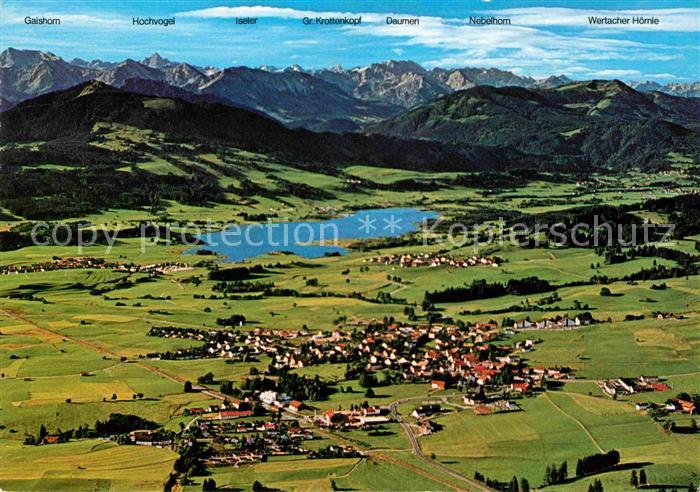 Oy Bad Mittelberg Oberallgaeu Bayern Fliegeraufnahme mit Gruentensee und Allgaeu