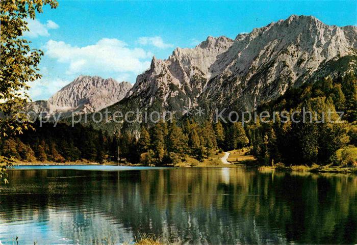 Lautersee Mittenwald gegen Karwendelspitze