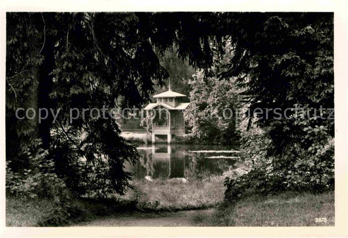 Ebersdorf Thueringen Partie am Pfotenteich im Park Handabzug