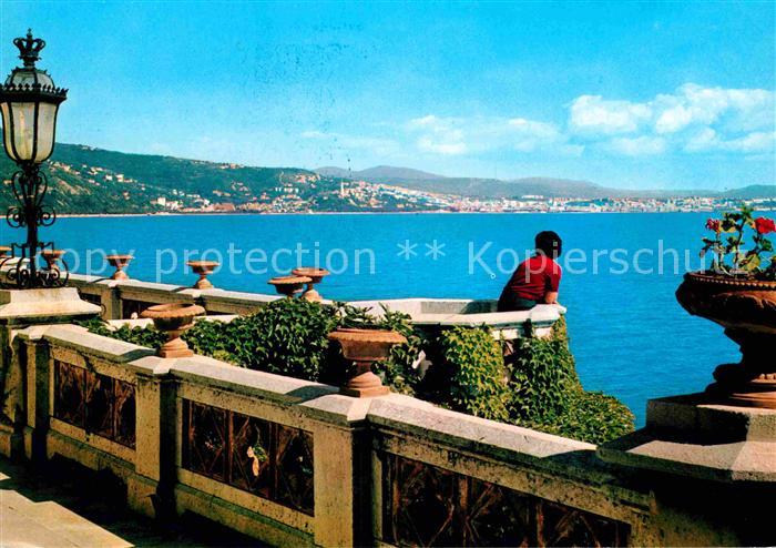 Trieste Parco di Miramare veduta del golfo dalla terrazza del castello