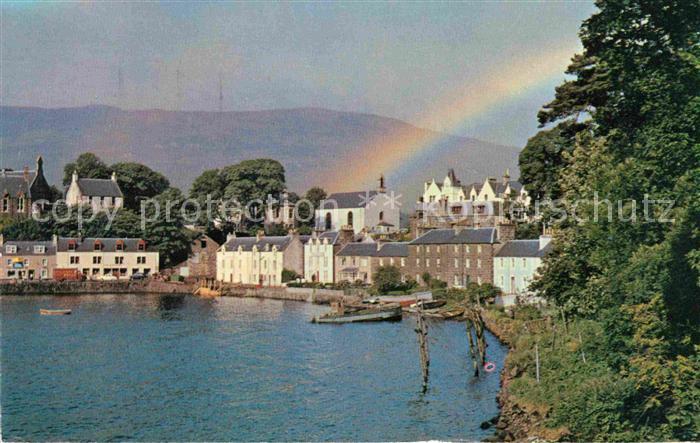 Portree Haeuserpartie am Ufer Regenbogen
