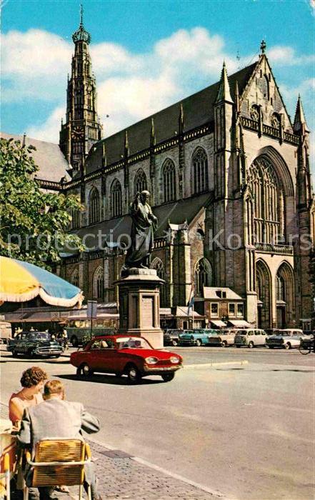 Haarlem Grote Markt met Grote Kerk Denkmal Kirche