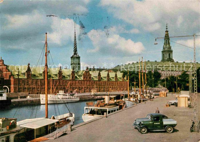 Kobenhavn The Stock Exchange and Christiansborg Palace
