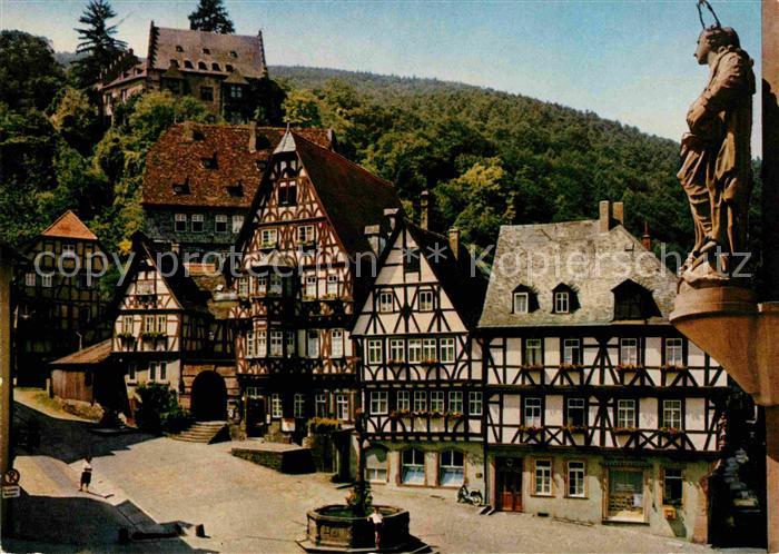 Miltenberg Main Marktplatz mit Burgblick